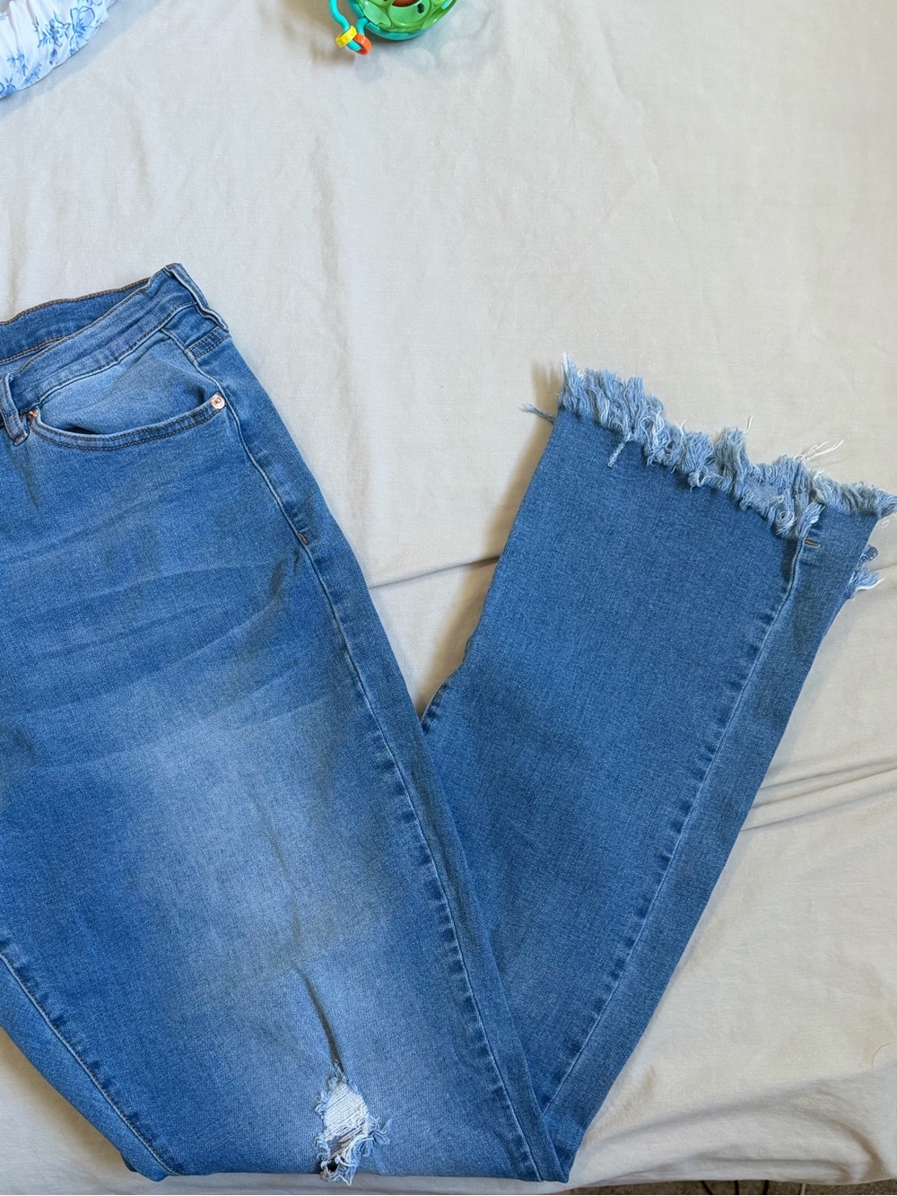 Fashion Nova Blue Distressed Straight-Leg Jeans with Frayed Hem